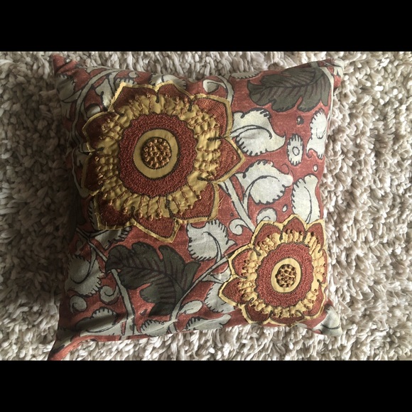 pottery barn decorative pillow cover